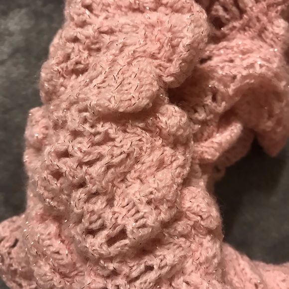 **Beautiful** Pink w/GOLD SPARKLE✨Infinity Scarf! - Picture 3 of 3